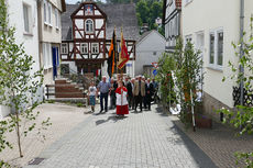 Fronleichnamsprozession durch die Straßen von Naumburg (Foto: Karl-Franz Thiede)